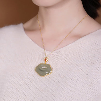 Stunning Gold Pendant for Daily Wear