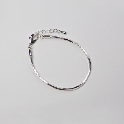 Classic Gold Bracelet with Timeless Appeal