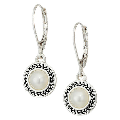 Charming Pearl Earring for Any Occasion