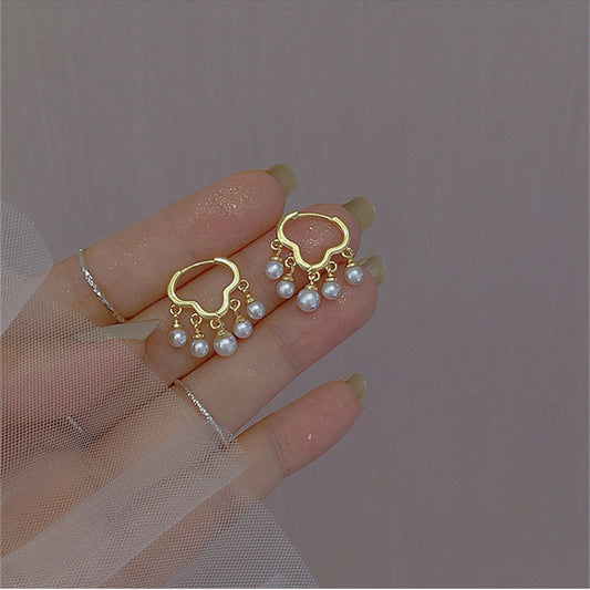Beautiful Pearl Earring with Unique Style