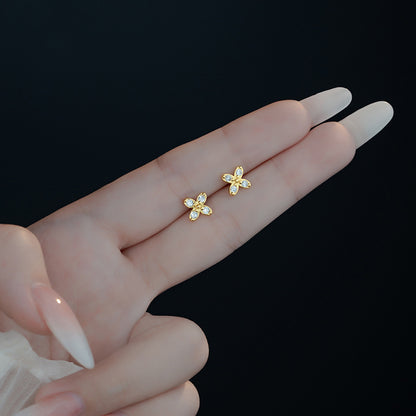 Romantic Earring for Special Moments