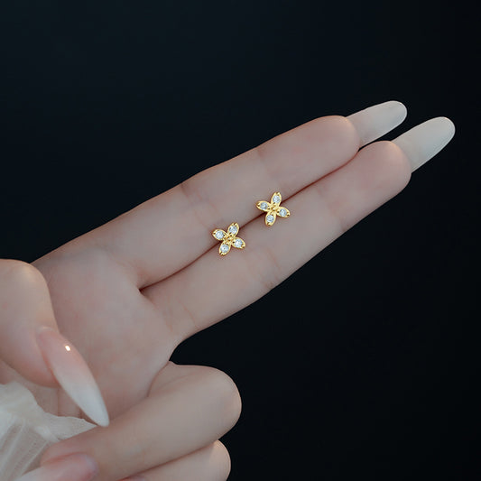 Romantic Earring for Special Moments