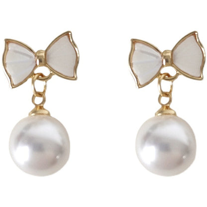 Stunning Pearl Earring for Daily Wear