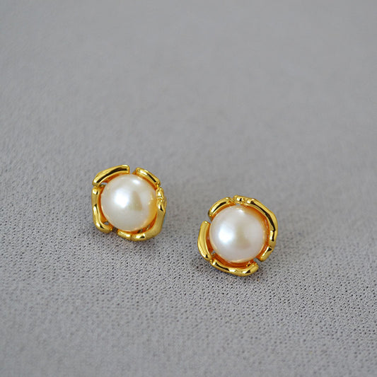 Beautiful Silver Earring with Unique Style