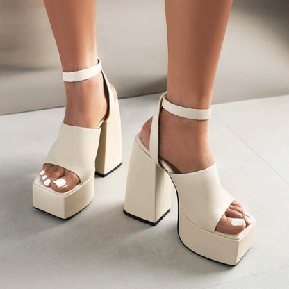 Chic Orthopedic Sandals with Unique Design