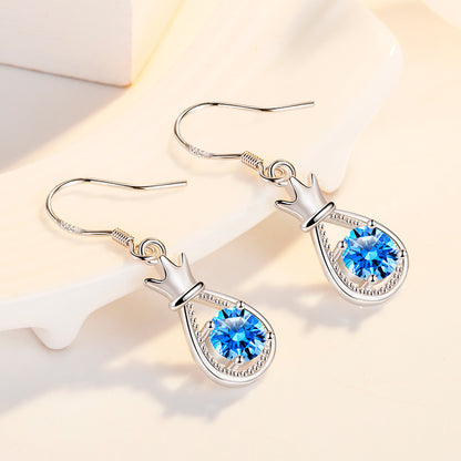 Romantic Silver Earring for Special Moments