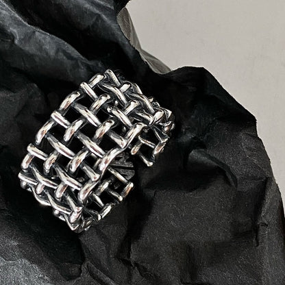 Charming Silver Ring for Any Occasion