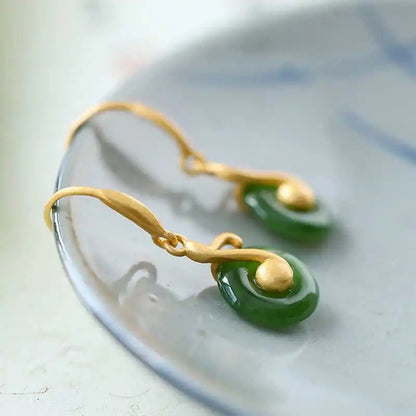 Charming Gold Earring for Any Occasion