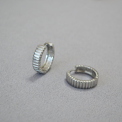 Charming Gold Earring for Any Occasion