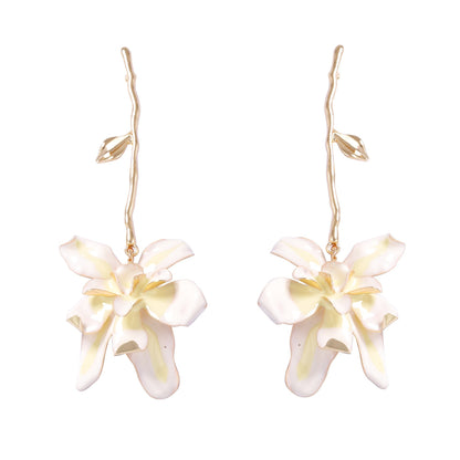 Classic Earring with Timeless Appeal