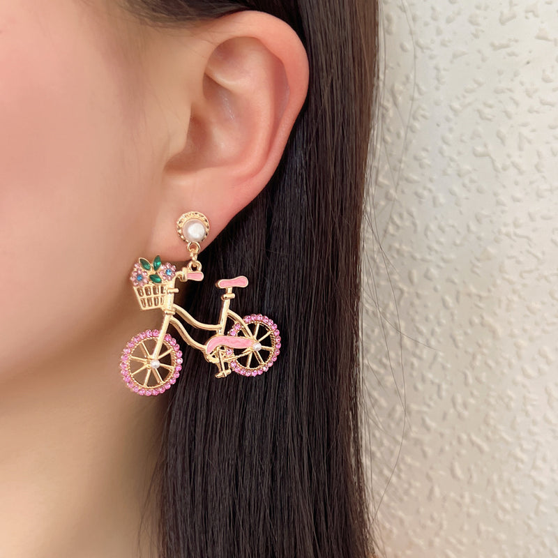 Delicate Artisan Pearl Earring