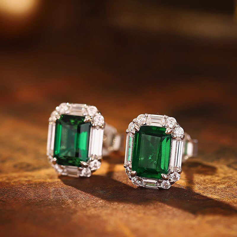 Charming Piece for Any Occasion