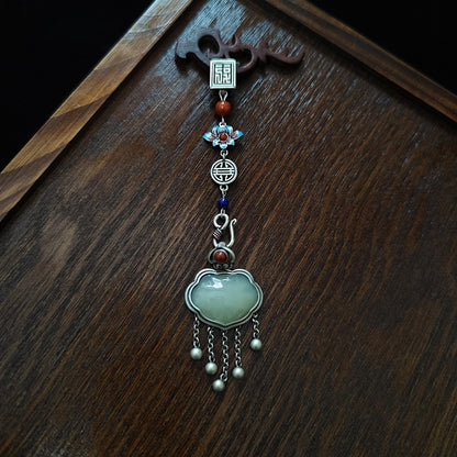 Charming Silver Pendant for Any Occasion