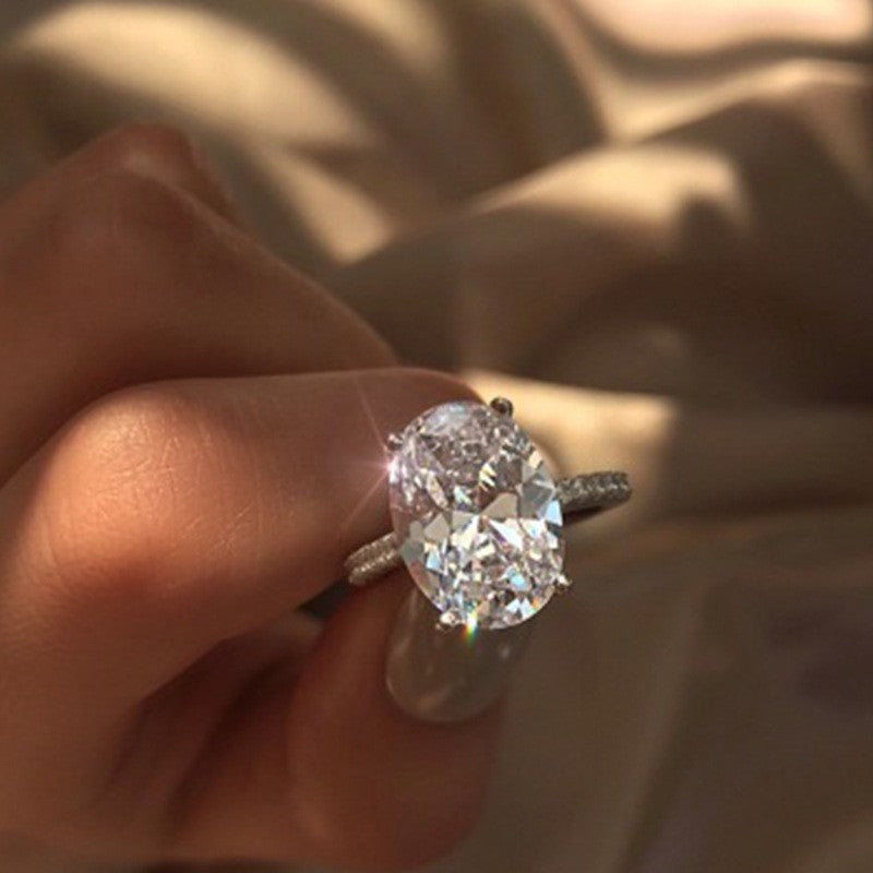 Romantic Gold Ring for Special Moments