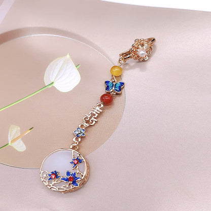 Classic Pendant with Timeless Appeal