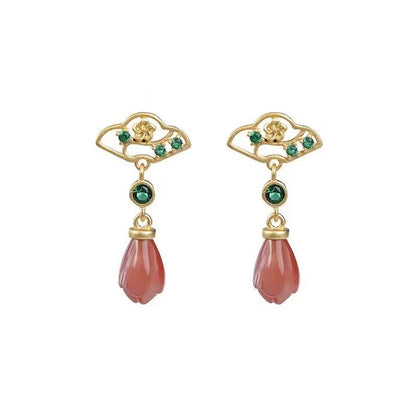 Romantic Gold Earring for Special Moments