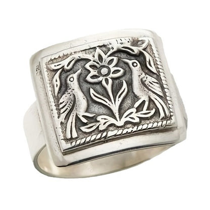 Classic Ring with Timeless Appeal