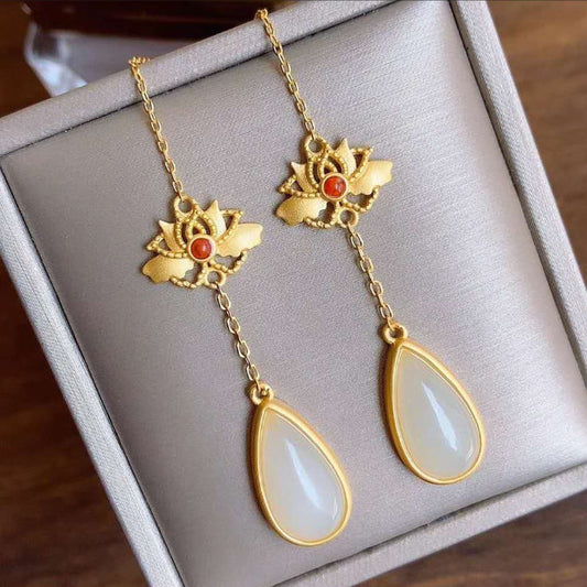 Charming Gold Earring for Any Occasion