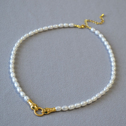 Beautiful Gold Necklace with Unique Style