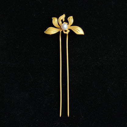 Elegant Gold Piece for Every Occasion