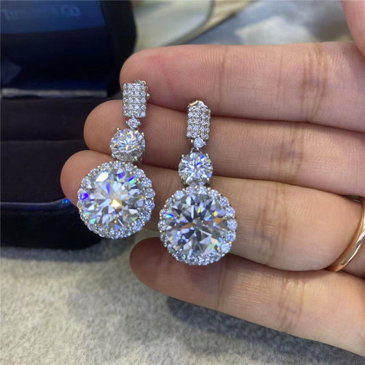 Charming Earring for Any Occasion