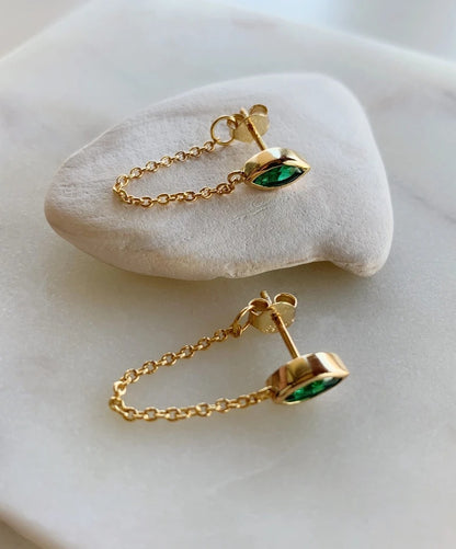 Charming Gold Earring for Any Occasion