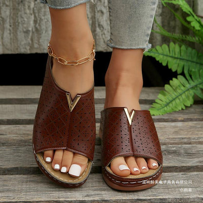 Chic Orthopedic Sandals with Unique Design