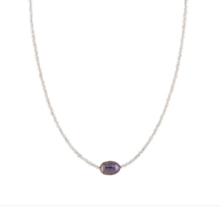 Classic Pearl Necklace with Timeless Appeal