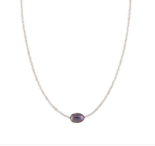 Classic Pearl Necklace with Timeless Appeal