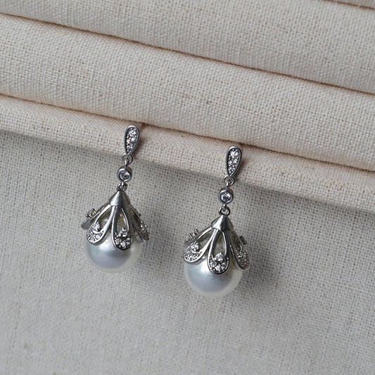 Beautiful Silver Earring with Unique Style
