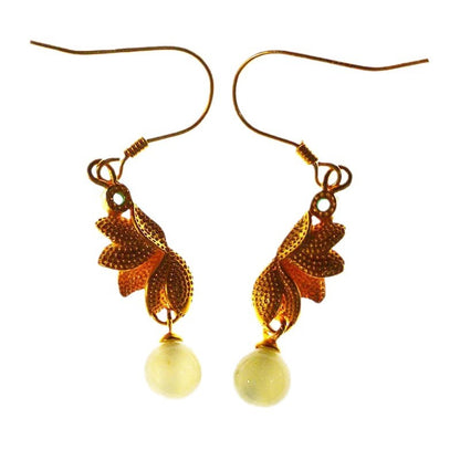 Romantic Gold Earring for Special Moments