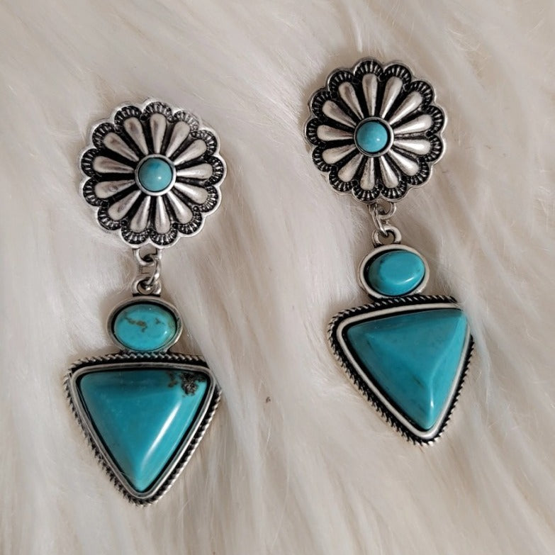Stunning Silver Earring for Daily Wear