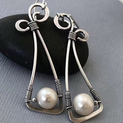 Romantic Pearl Earring for Special Moments