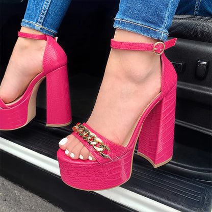 Graceful Orthopedic Sandals for Modern Look