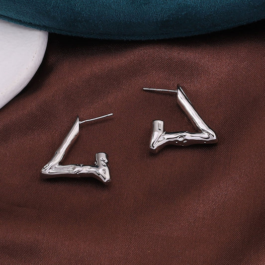 Romantic Gold Earring for Special Moments
