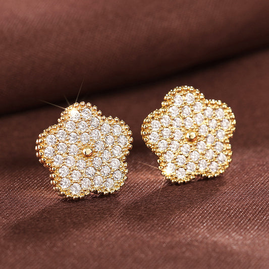 Charming Piece for Any Occasion
