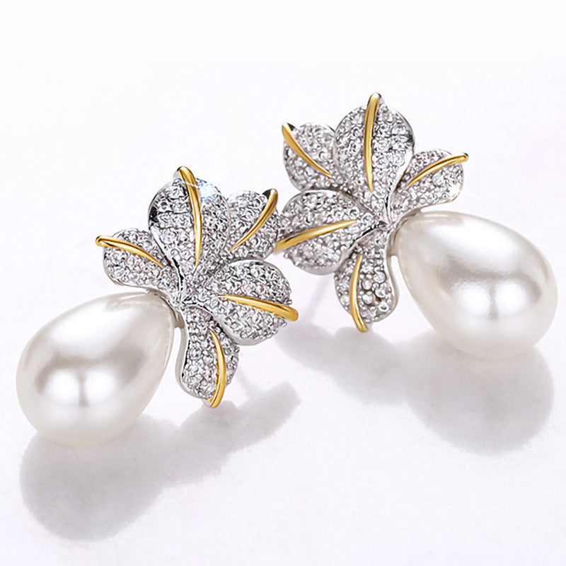 Beautiful Pearl Earring with Unique Style