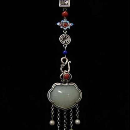 Charming Silver Pendant for Any Occasion