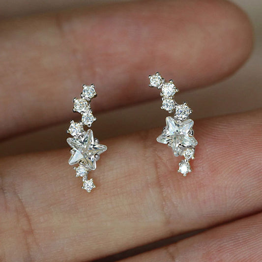 Charming Gold Earring for Any Occasion