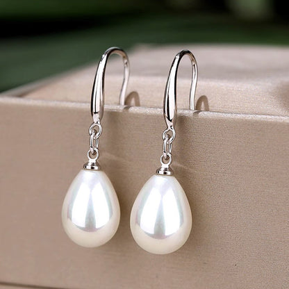 Classic Pearl Earring with Timeless Appeal