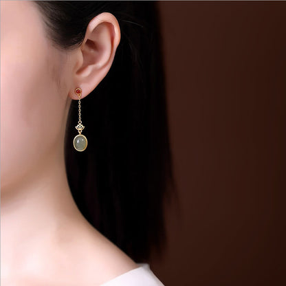 Romantic Silver Earring for Special Moments