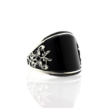 Classic Ring with Timeless Appeal