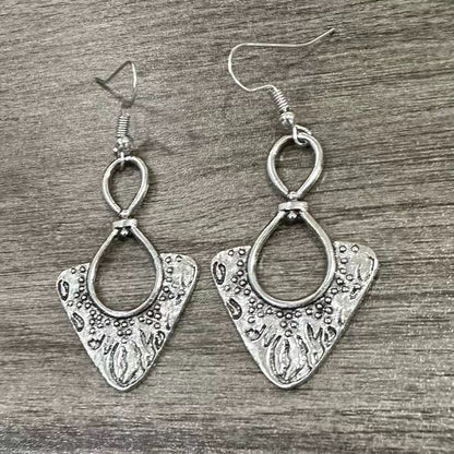 Stunning Earring for Daily Wear