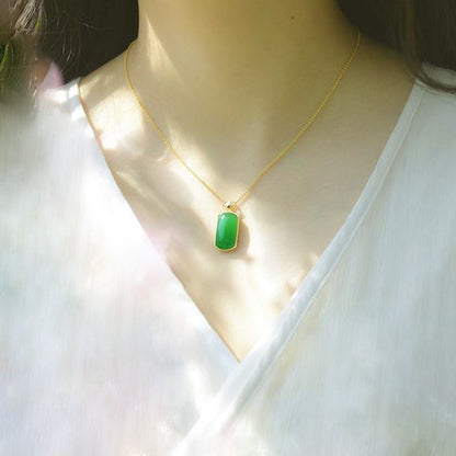 Romantic Gold Necklace for Special Moments