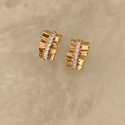 Elegant Gold Earring for Every Occasion