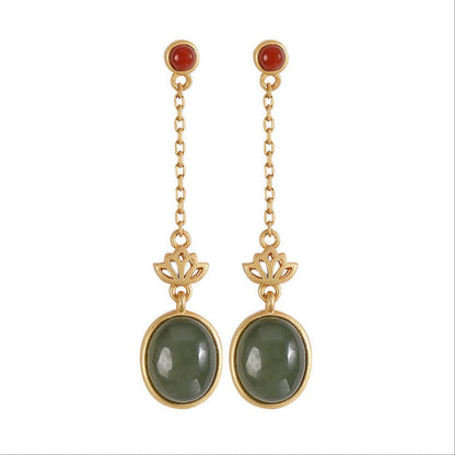 Romantic Silver Earring for Special Moments