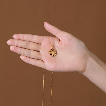 Beautiful Gold Piece with Unique Style