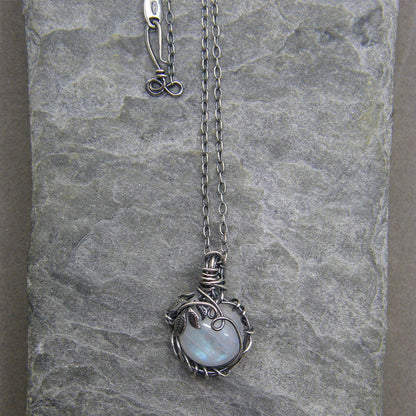 Stunning Necklace for Daily Wear