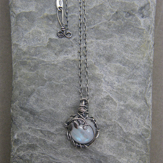 Stunning Necklace for Daily Wear
