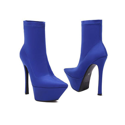 Graceful Orthopedic Boots for Modern Look